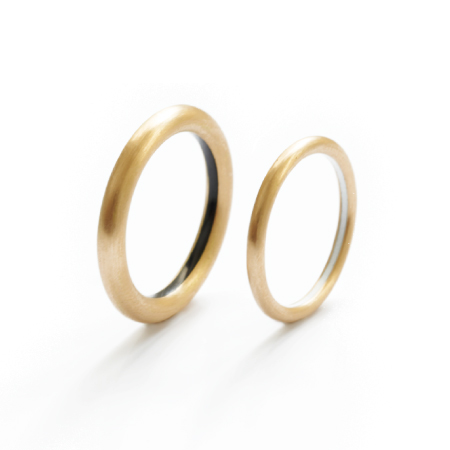 Line wedding ring